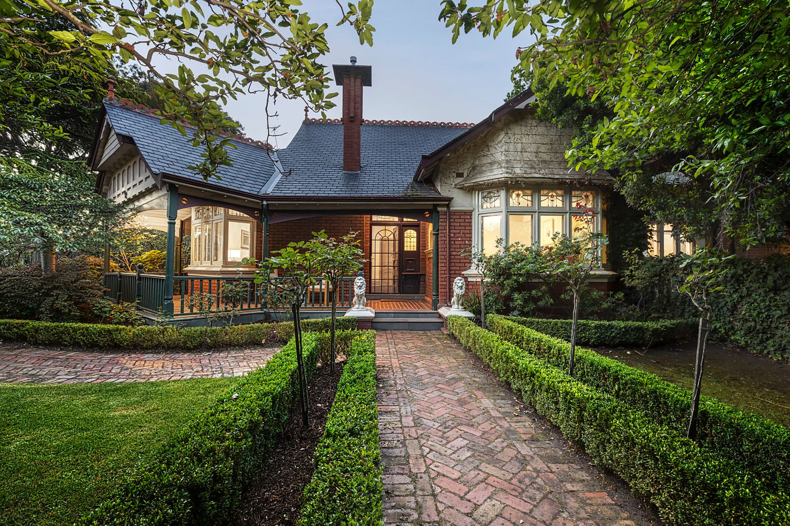 7 bedrooms House in 52 Park Street MOONEE PONDS VIC, 3039