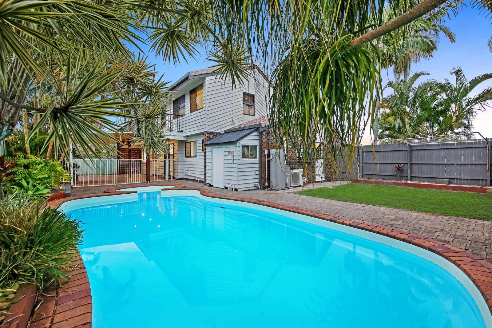 2 Langford Court, Mermaid Waters QLD 4218, Image 1