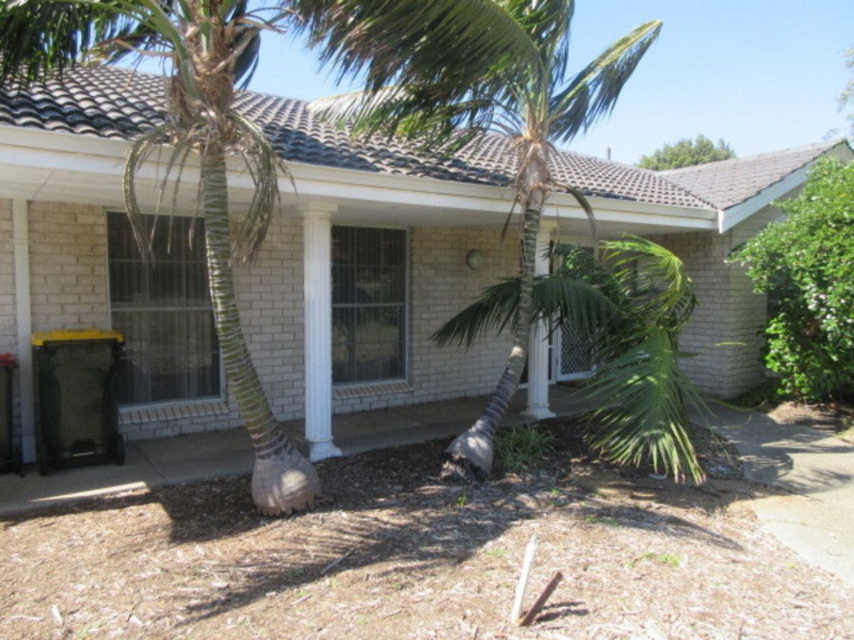 4 bedrooms House in 1 Macaulay Avenue DUNCRAIG WA, 6023
