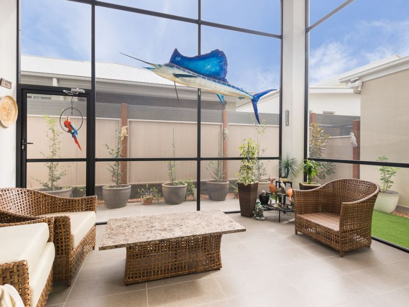 157/1 Halcyon Way, Hope Island Property History & Address Research