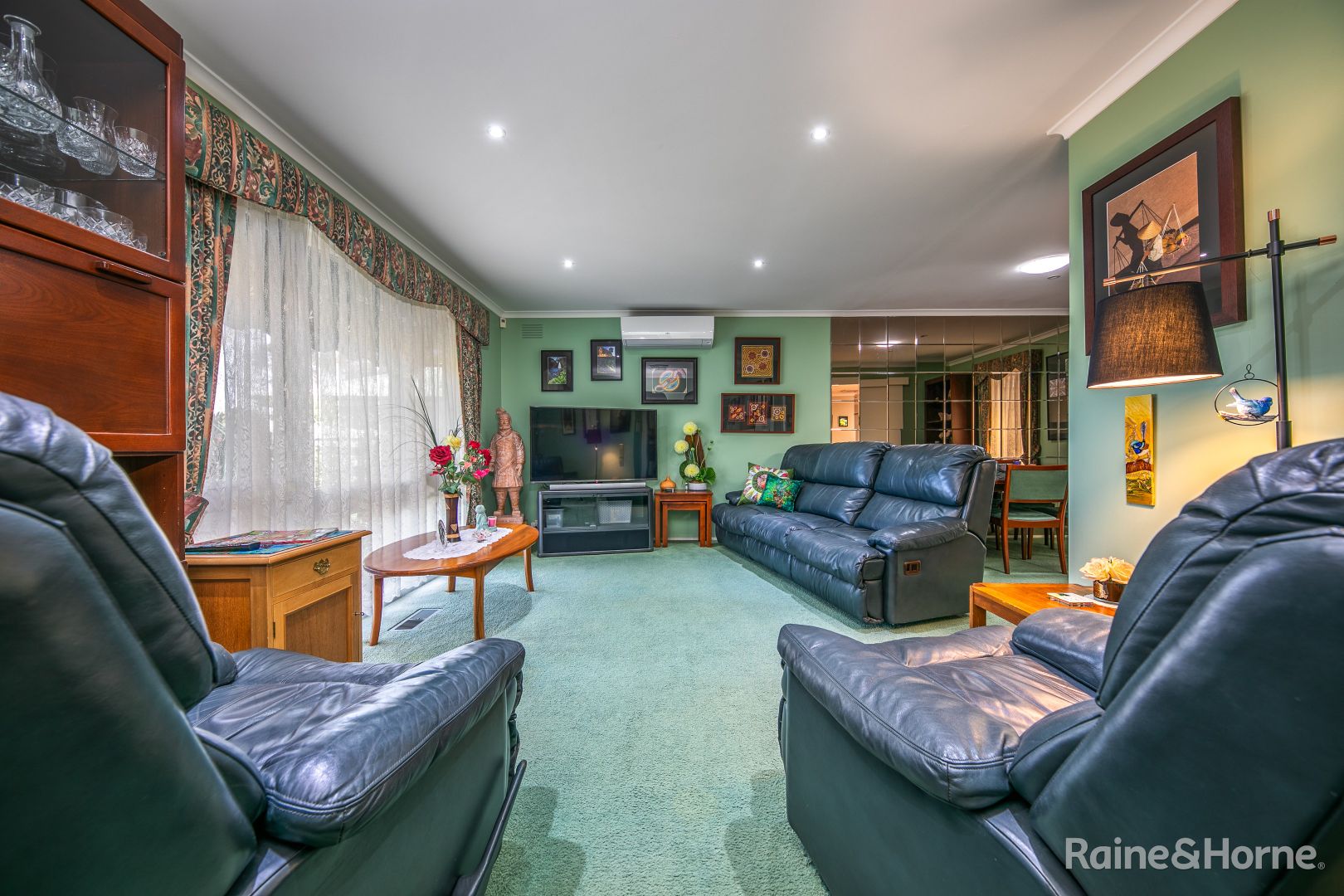 6 Menzies Drive, Sunbury VIC 3429, Image 2