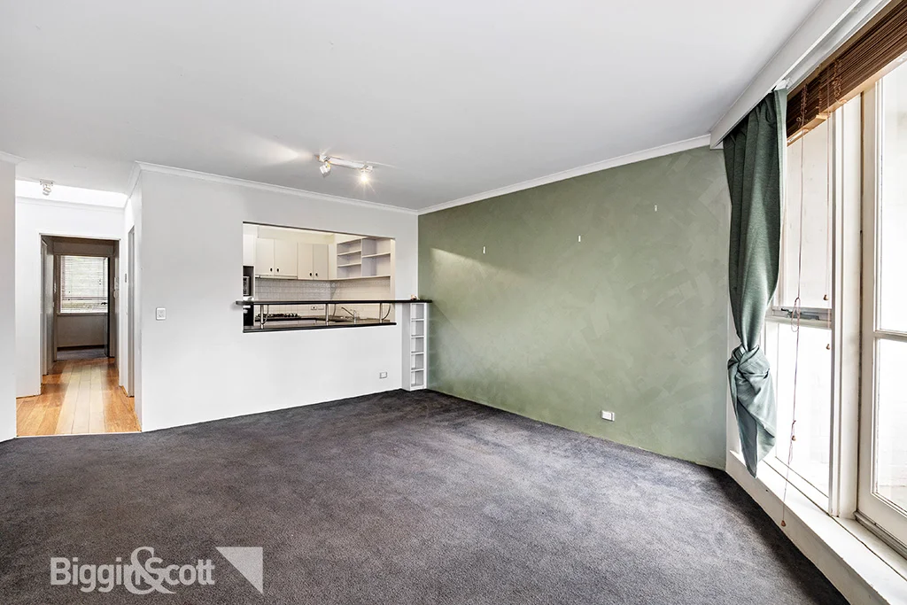 10/44 Marine Parade, St Kilda VIC 3182