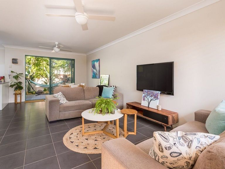 3 bedrooms Townhouse in 2/21 Regensberg Close VARSITY LAKES QLD, 4227