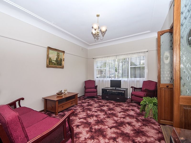 22 Hendy Avenue, Panania NSW 2213, Image 2