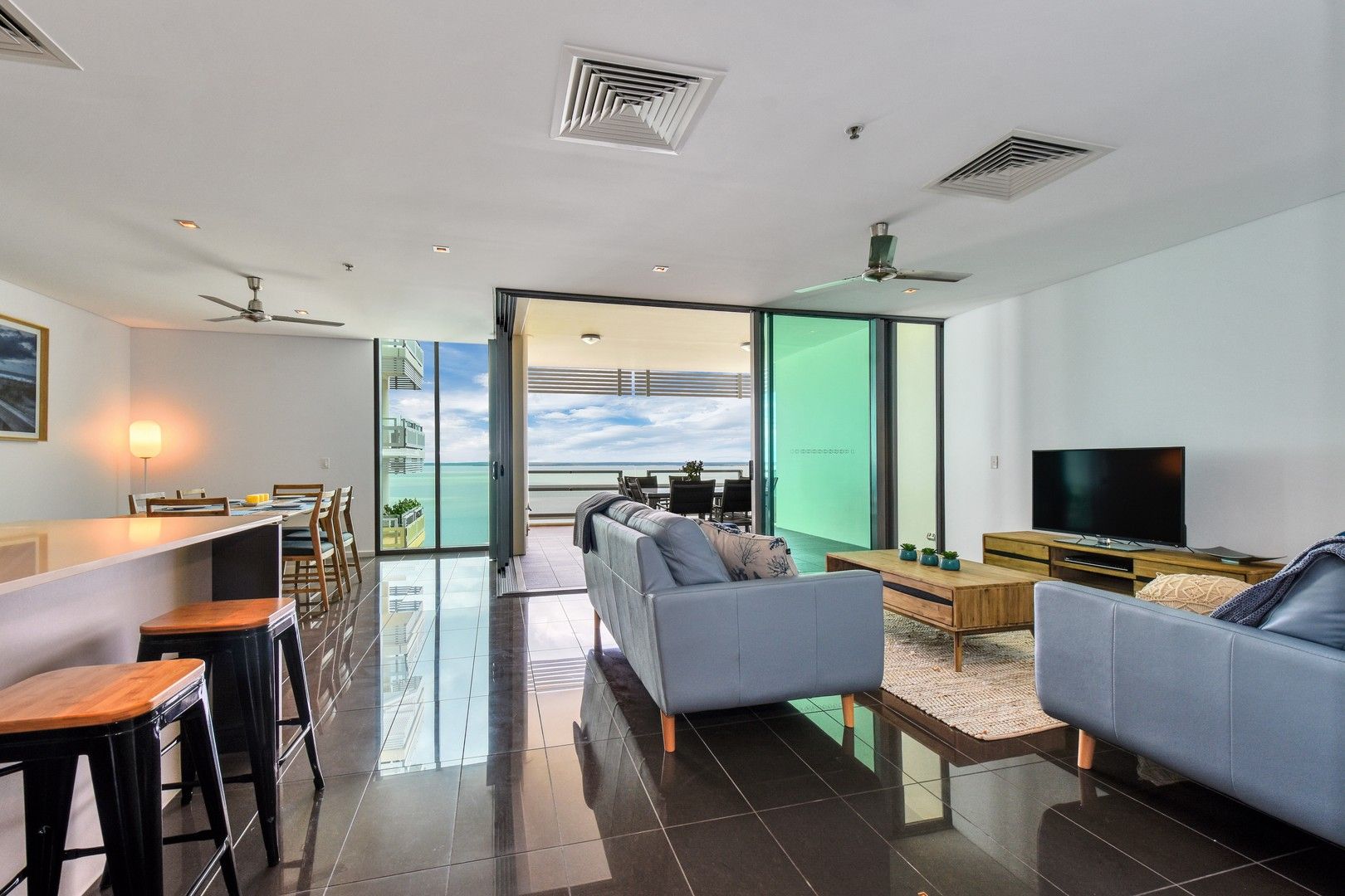 3 bedrooms Apartment / Unit / Flat in 119/130 Esplanade DARWIN CITY NT, 0800