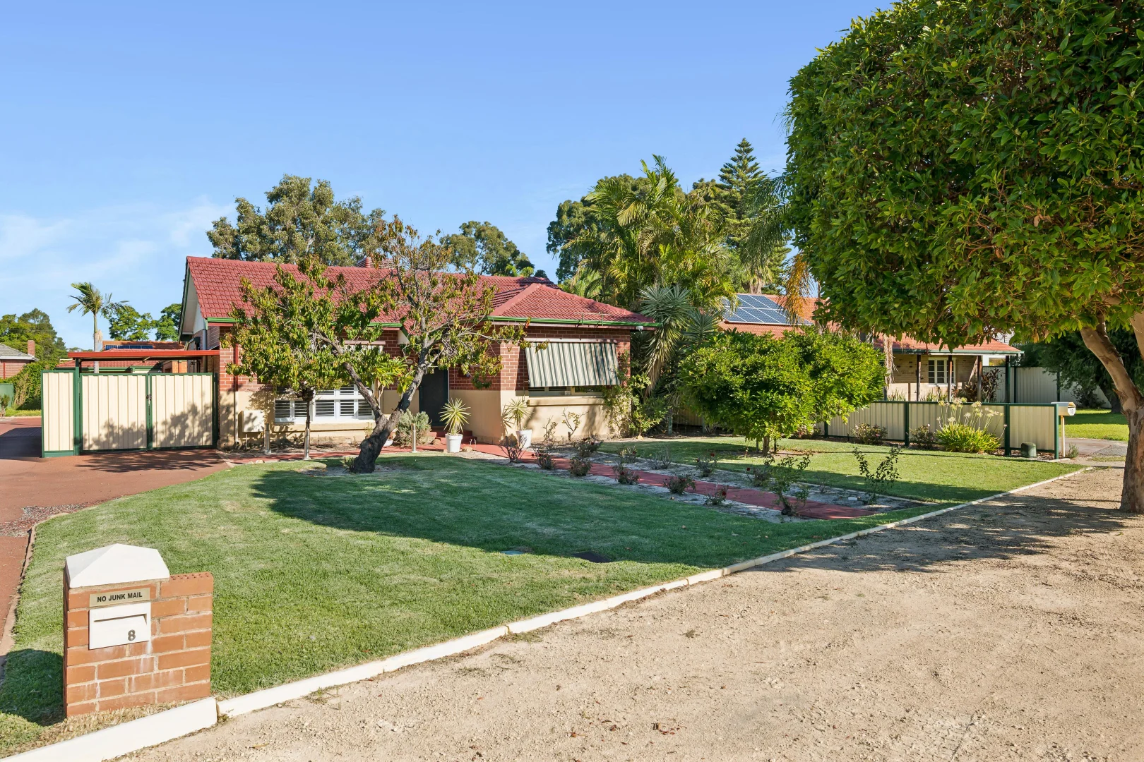 Additional image 20 of 8 Bernice Way, Thornlie WA 6108