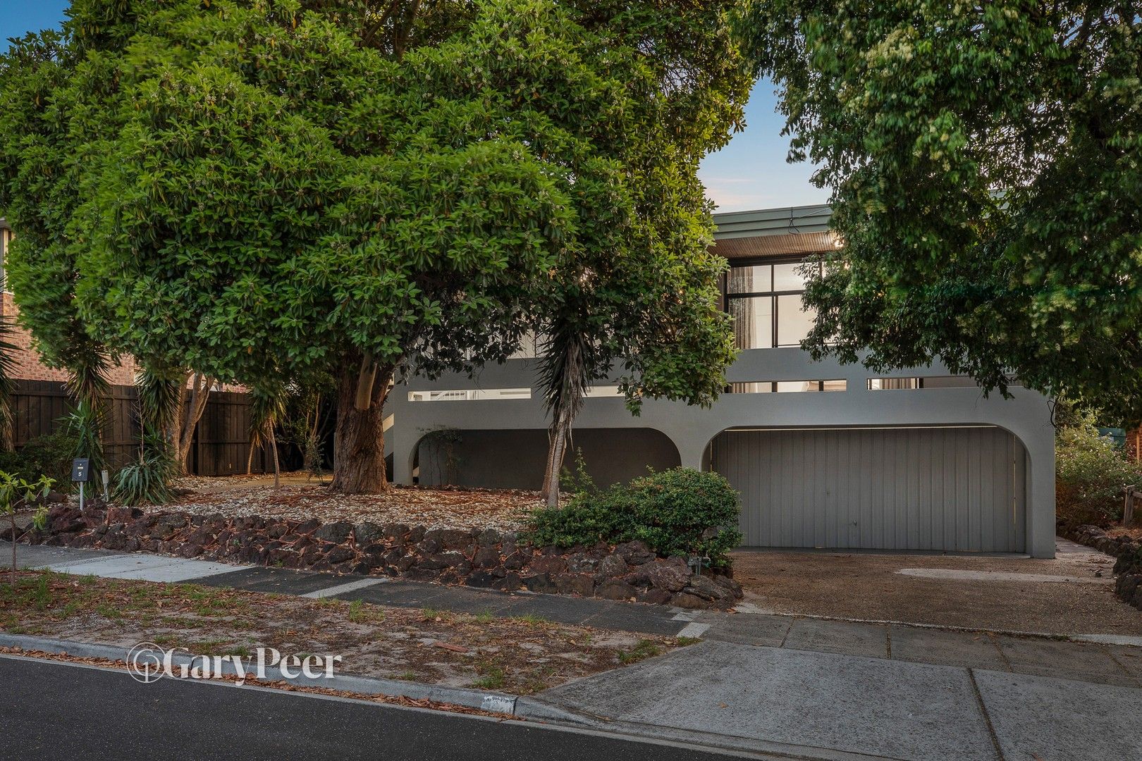 4 bedrooms House in 5 Takapuna Street CAULFIELD SOUTH VIC, 3162