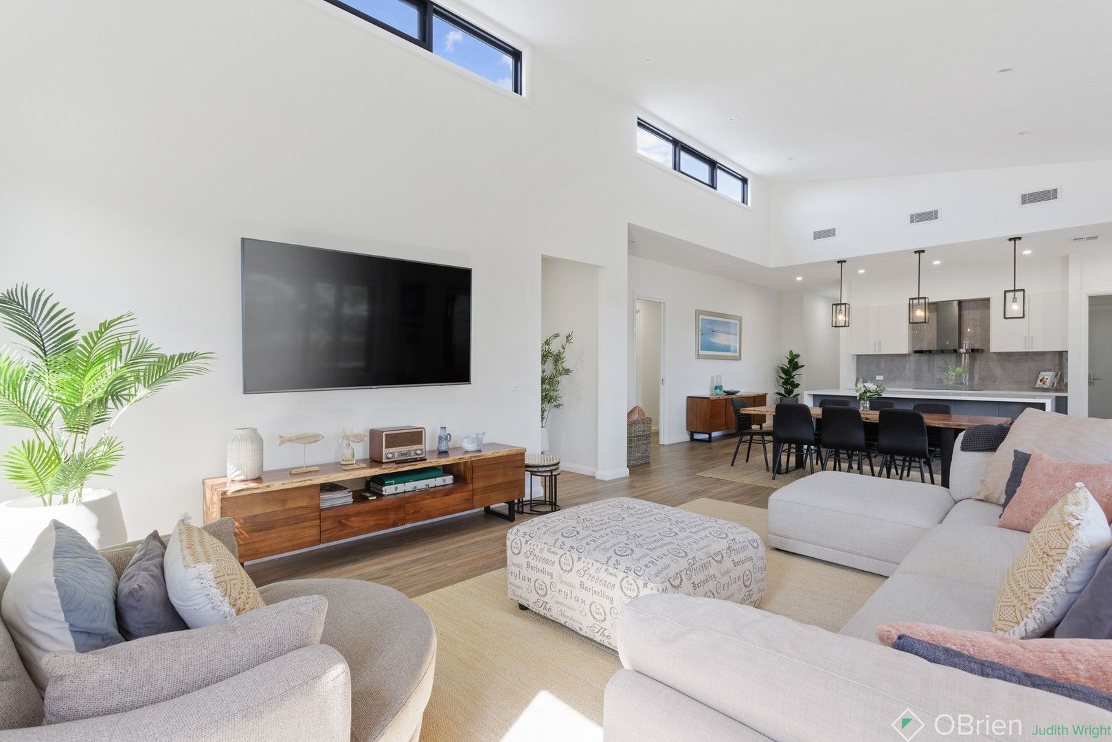 4 bedrooms House in 1 Waterford Drive COWES VIC, 3922