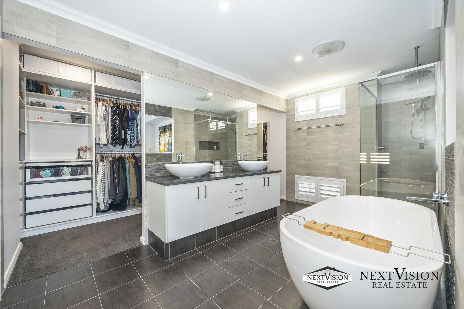 4 bedrooms House in 7 Prada Way SPEARWOOD WA, 6163