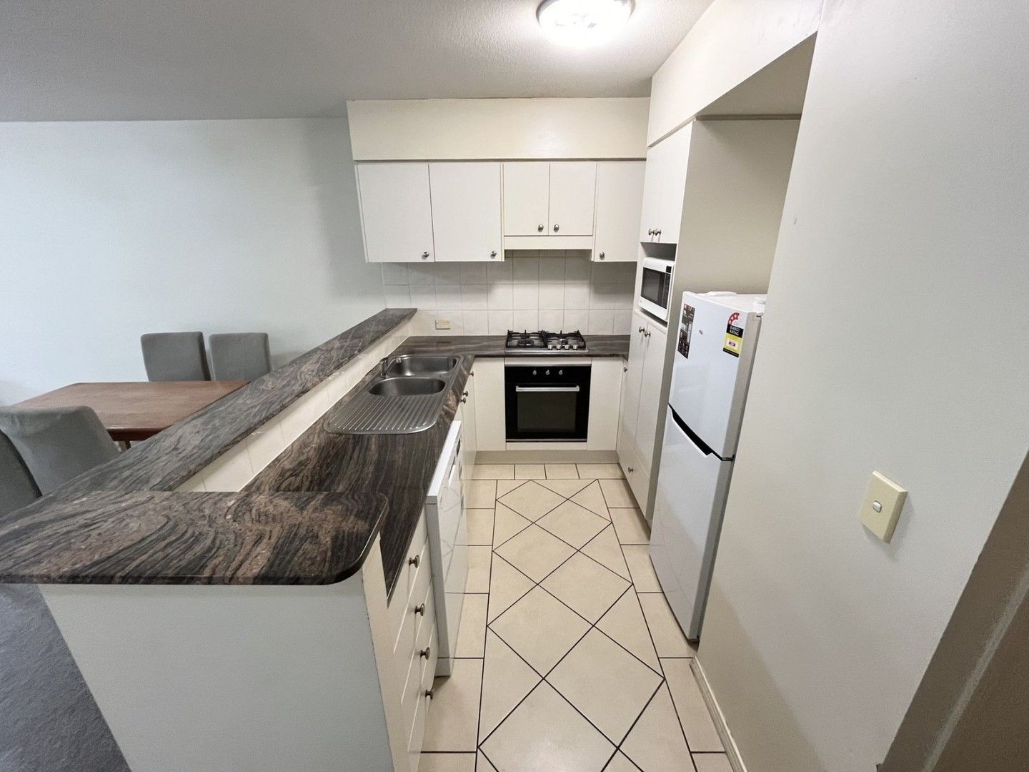 2 bedrooms Apartment / Unit / Flat in 18 5-11 Chasely Street AUCHENFLOWER QLD, 4066
