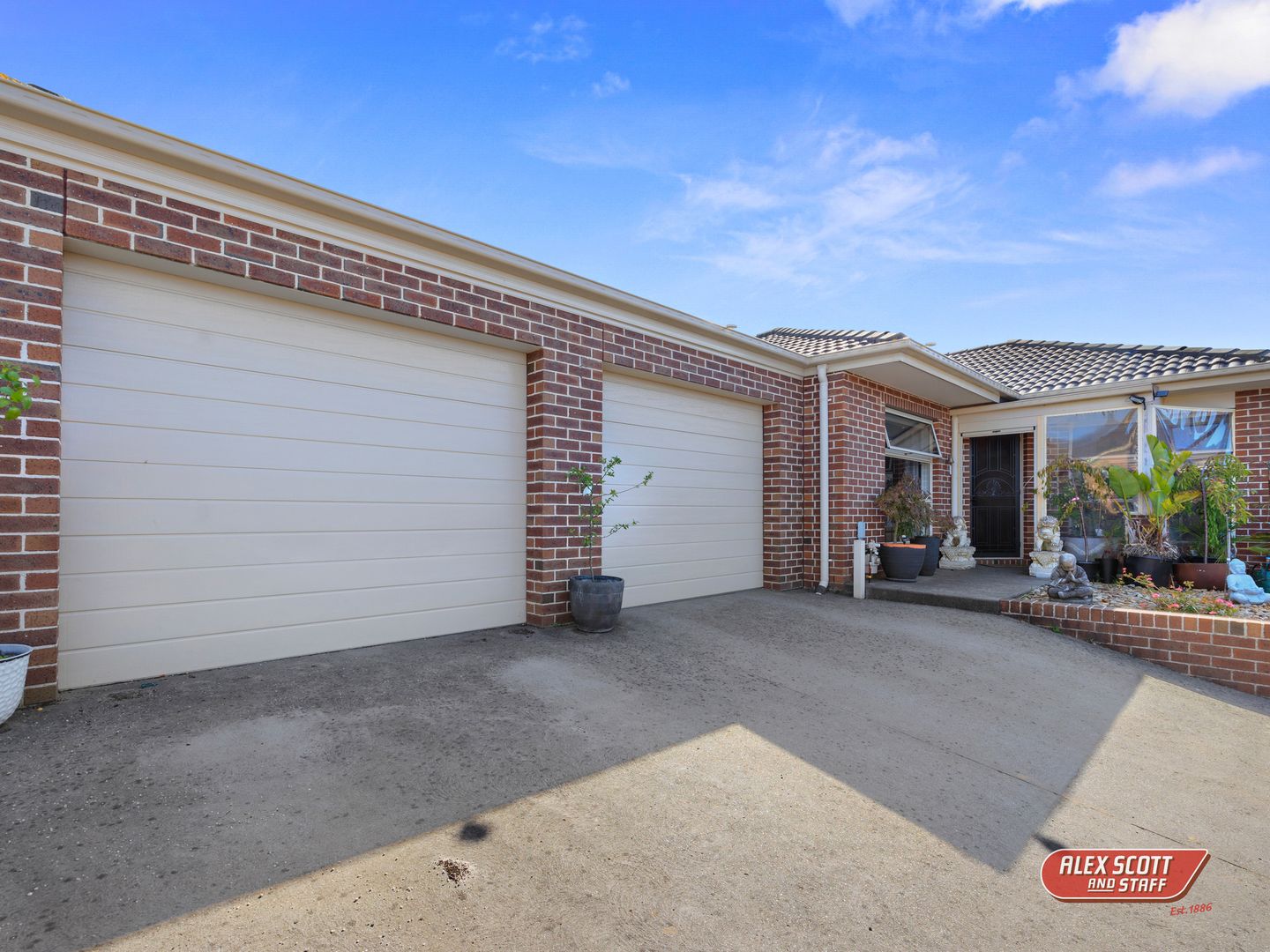 2/99 Brown Street, Leongatha VIC 3953, Image 2