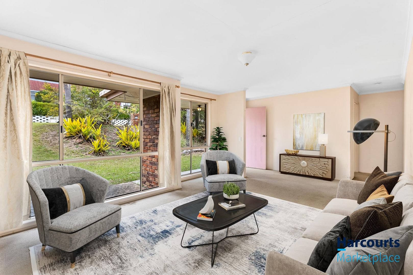 18 Radcliffe Street, Sinnamon Park QLD 4073, Image 2