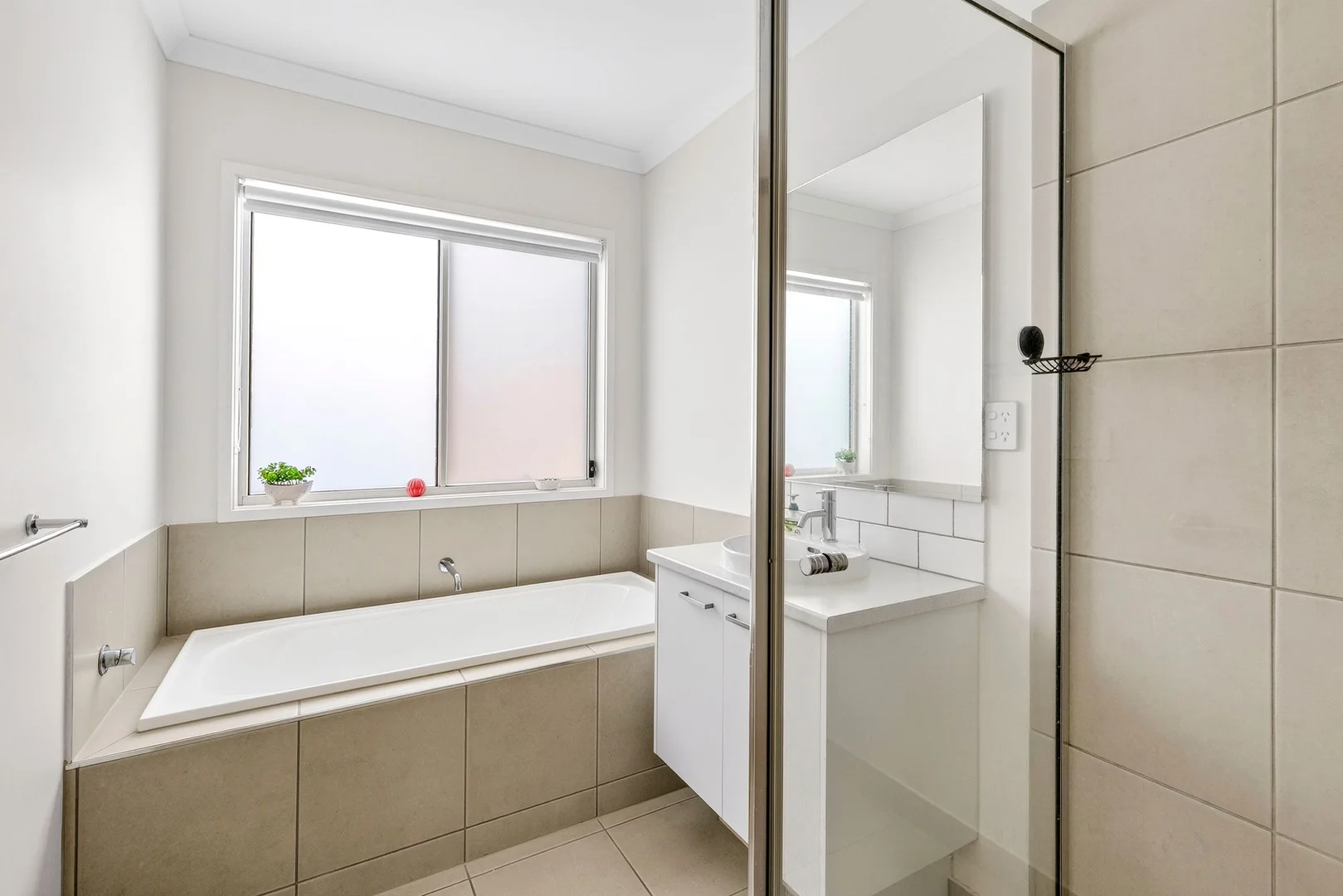 Additional image 16 of 10 Homeland Way, Armstrong Creek VIC 3217