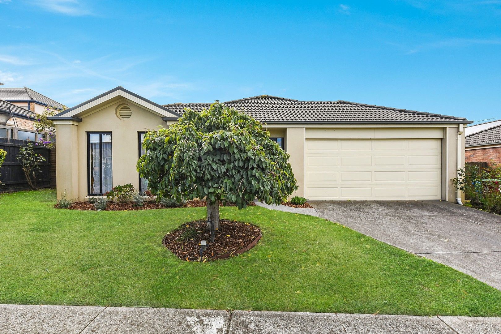 4 Pendulum Place, Berwick VIC 3806, Image 0