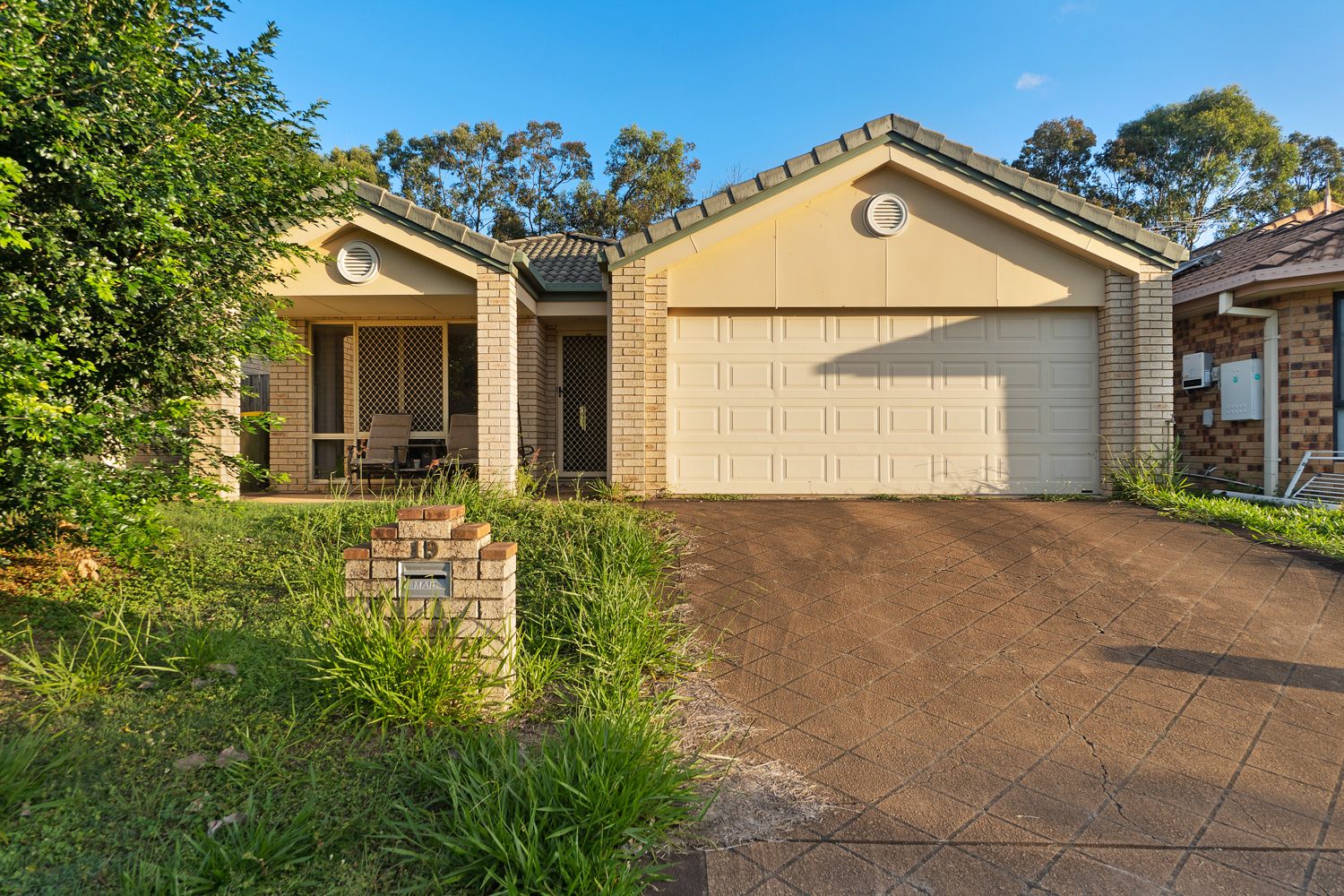 3 bedrooms House in 19 Kew Close FOREST LAKE QLD, 4078