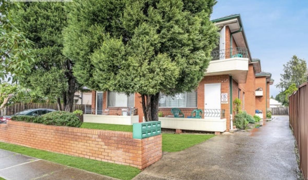 2 bedrooms Apartment / Unit / Flat in 3/1 Flora St ROSELANDS NSW, 2196
