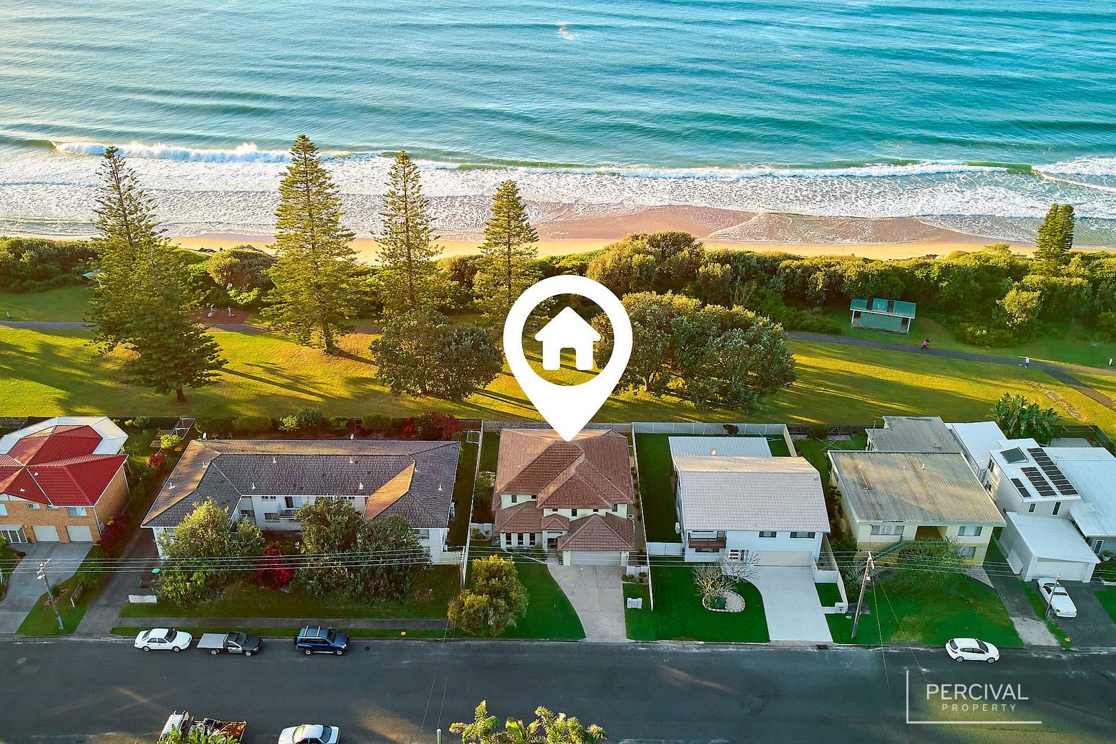 4 bedrooms House in 30 Chepana Street LAKE CATHIE NSW, 2445