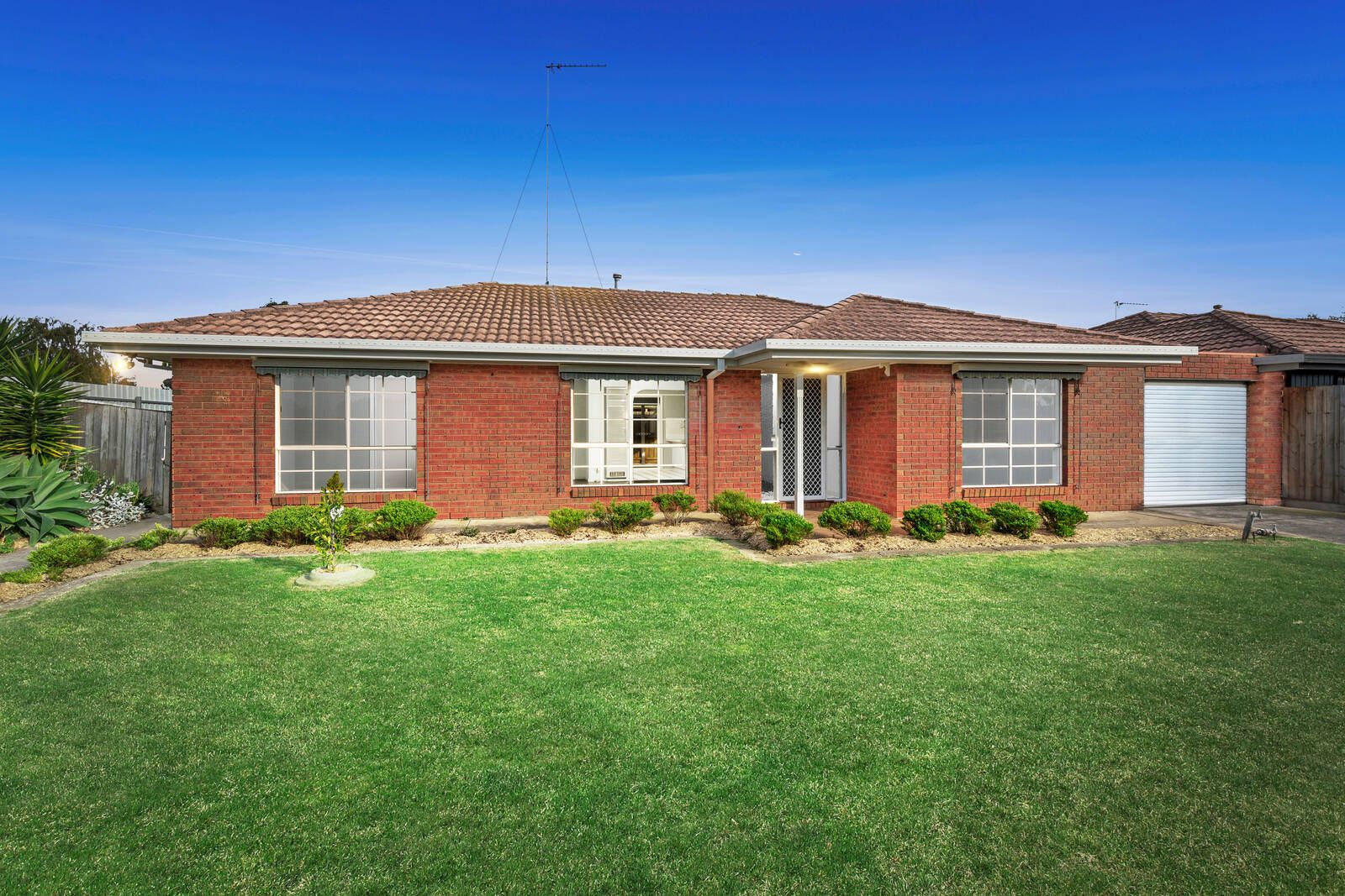 3 bedrooms House in 1/52 Rebecca Drive LEOPOLD VIC, 3224