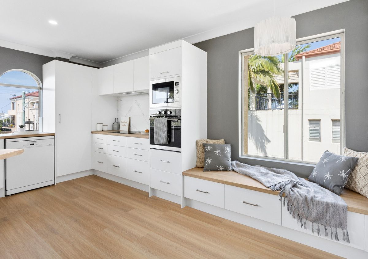 2 bedrooms Apartment / Unit / Flat in 7/62 Petrel Avenue MERMAID BEACH QLD, 4218