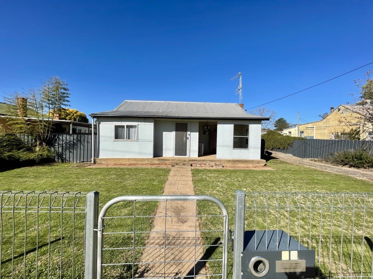 39 Forbes Road, Parkes NSW 2870