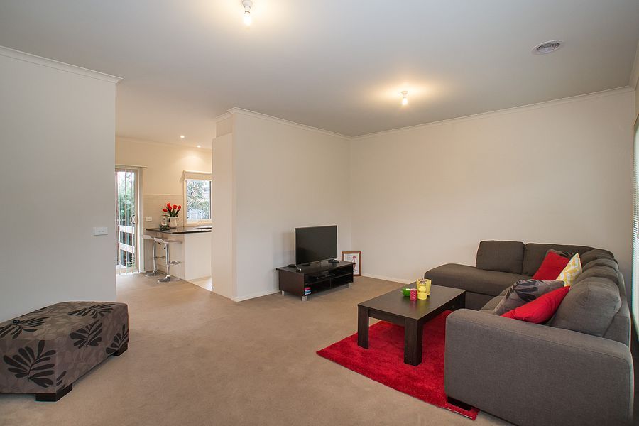 3/2 Elm Street, Bayswater VIC 3153, Image 2