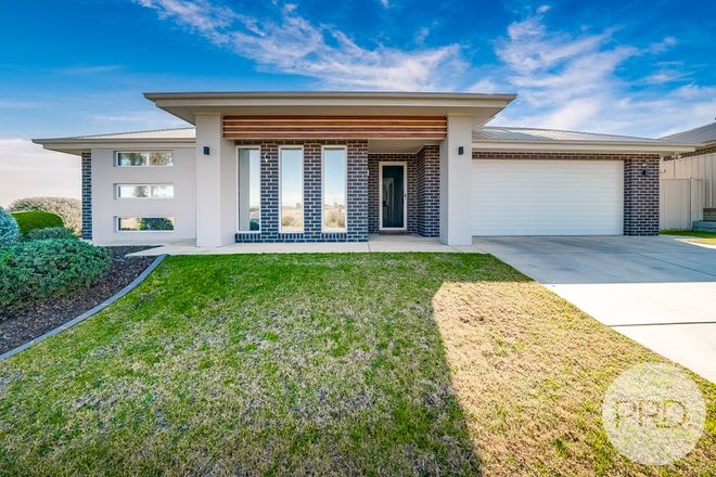 Picture of 2/48 Ross Parkway, GOBBAGOMBALIN NSW 2650