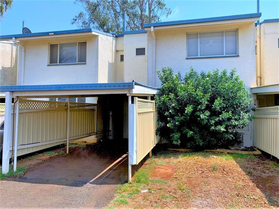 3 bedrooms Apartment / Unit / Flat in 4/329 Hume Street SOUTH TOOWOOMBA QLD, 4350