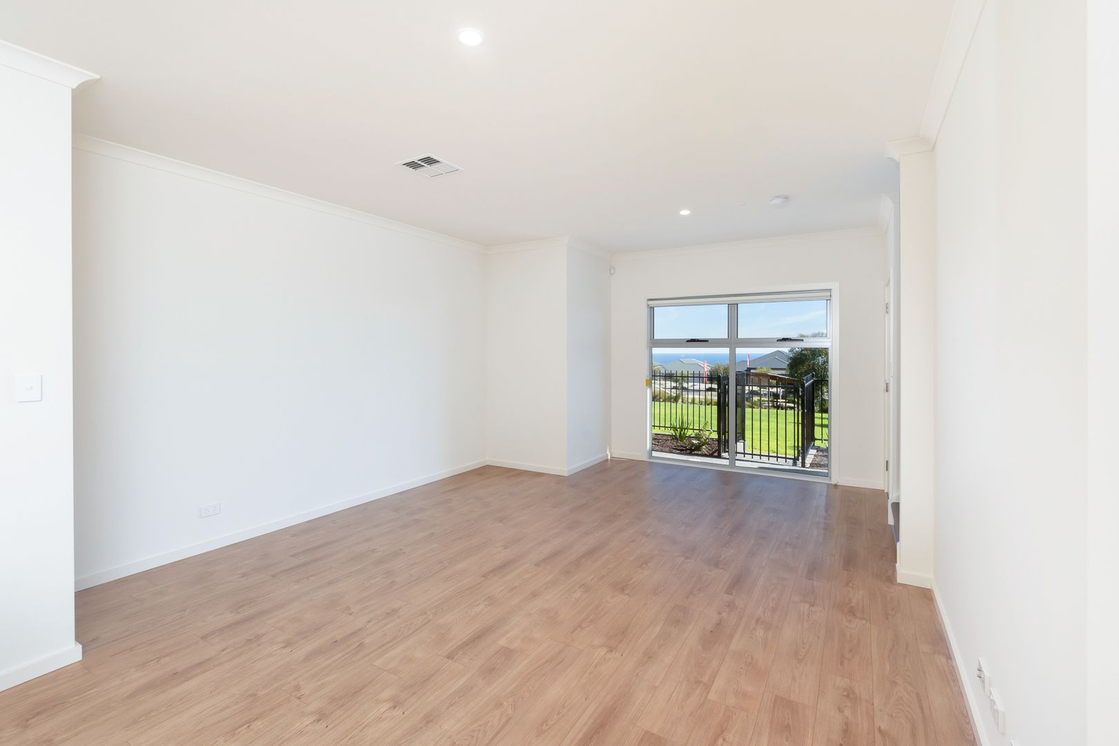 10 Sawter Lane, Seaford Heights SA 5169 House For Rent Domain