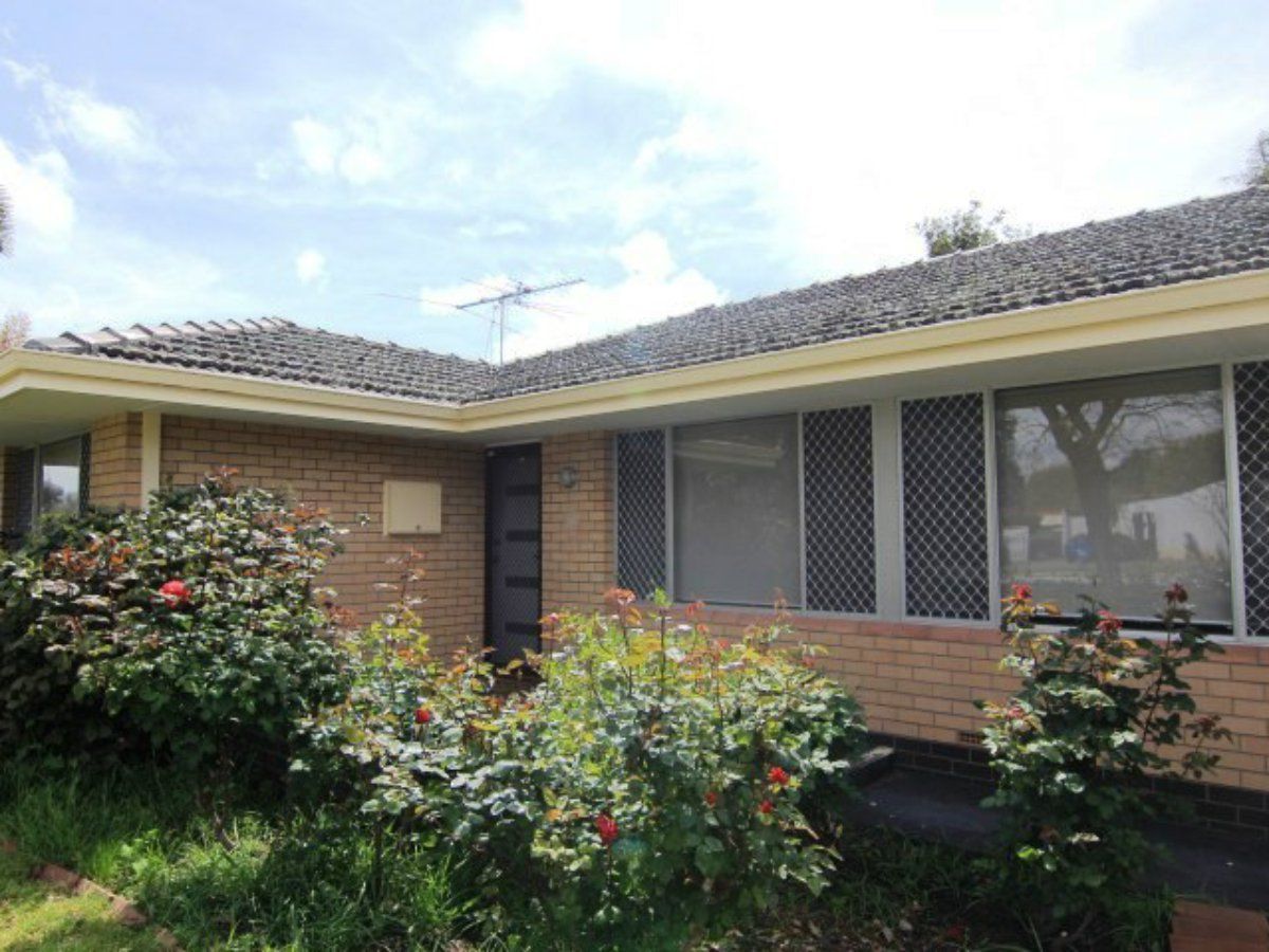 3 bedrooms House in 14 Rhonda Avenue WILLETTON WA, 6155