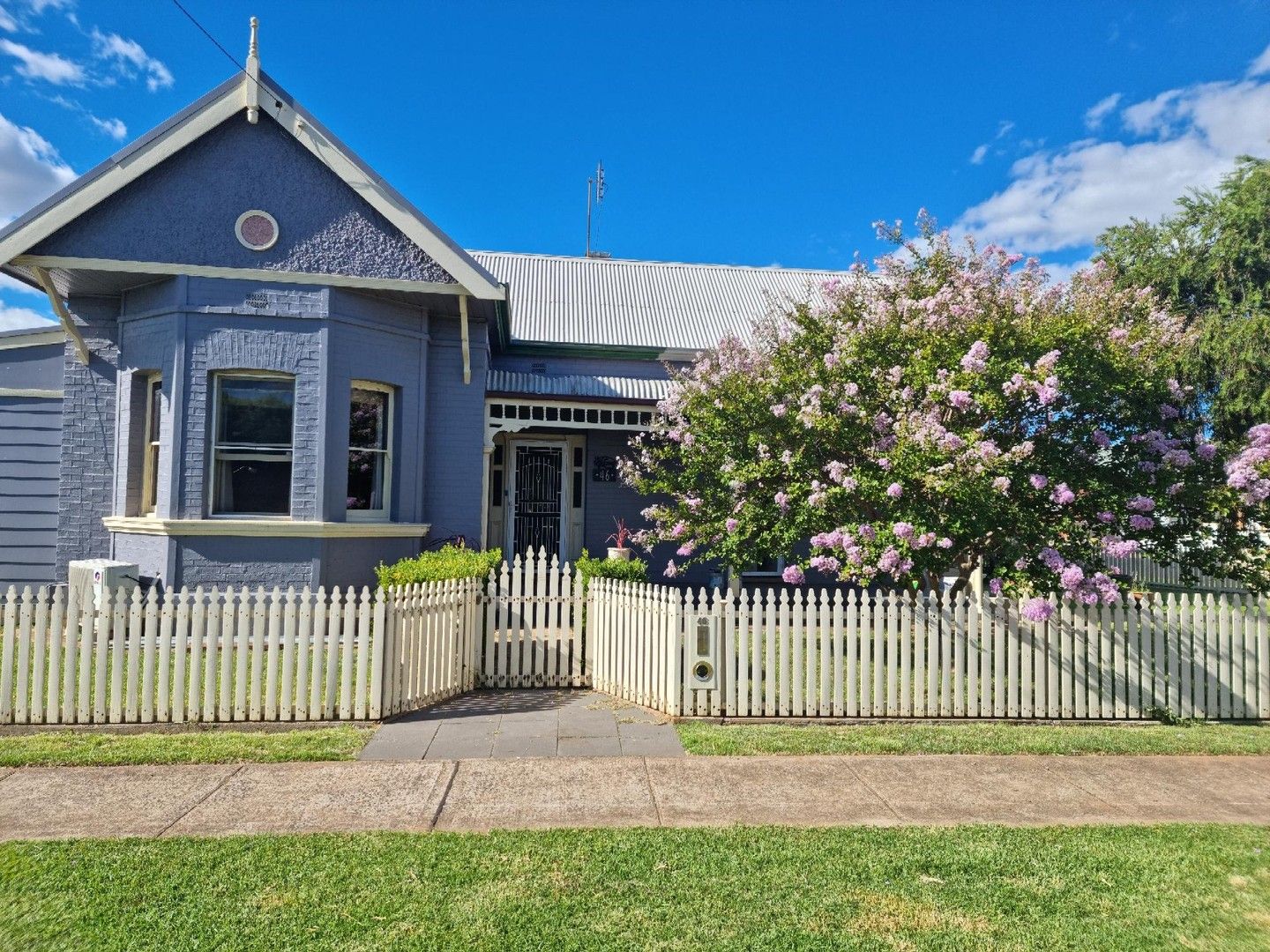 4 bedrooms House in 46 DALTON STREET PARKES NSW, 2870