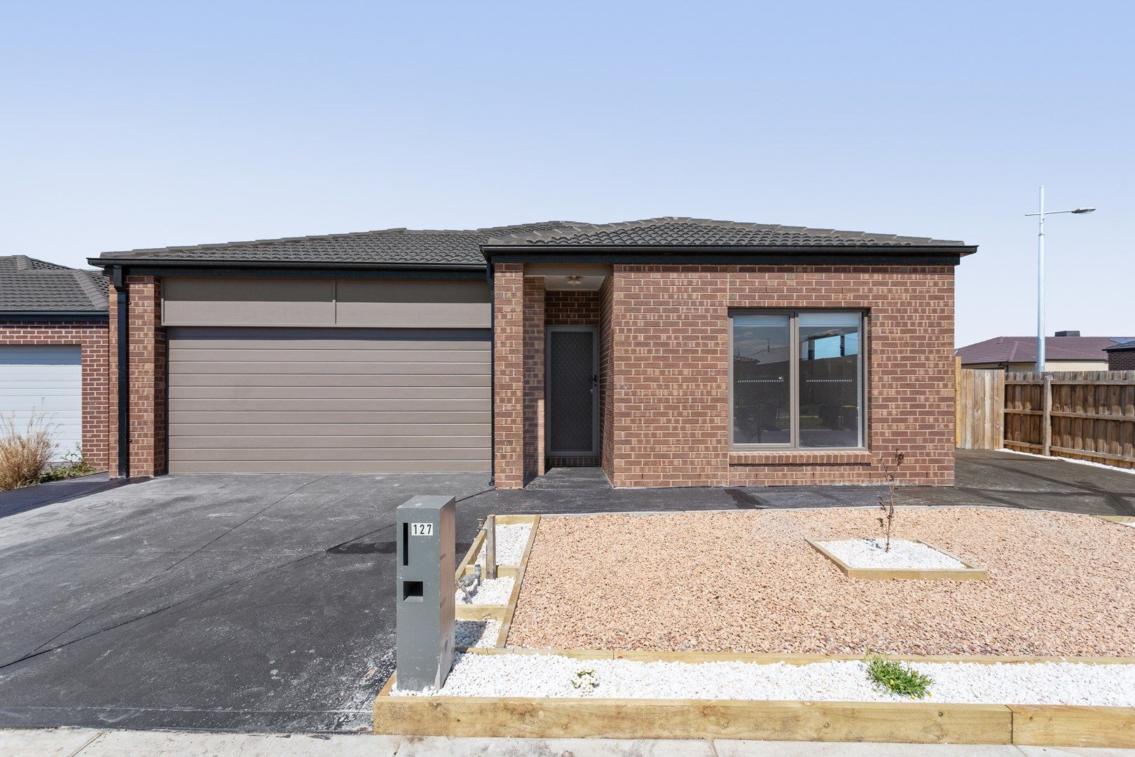 4 bedrooms House in 127 Haze Drive POINT COOK VIC, 3030