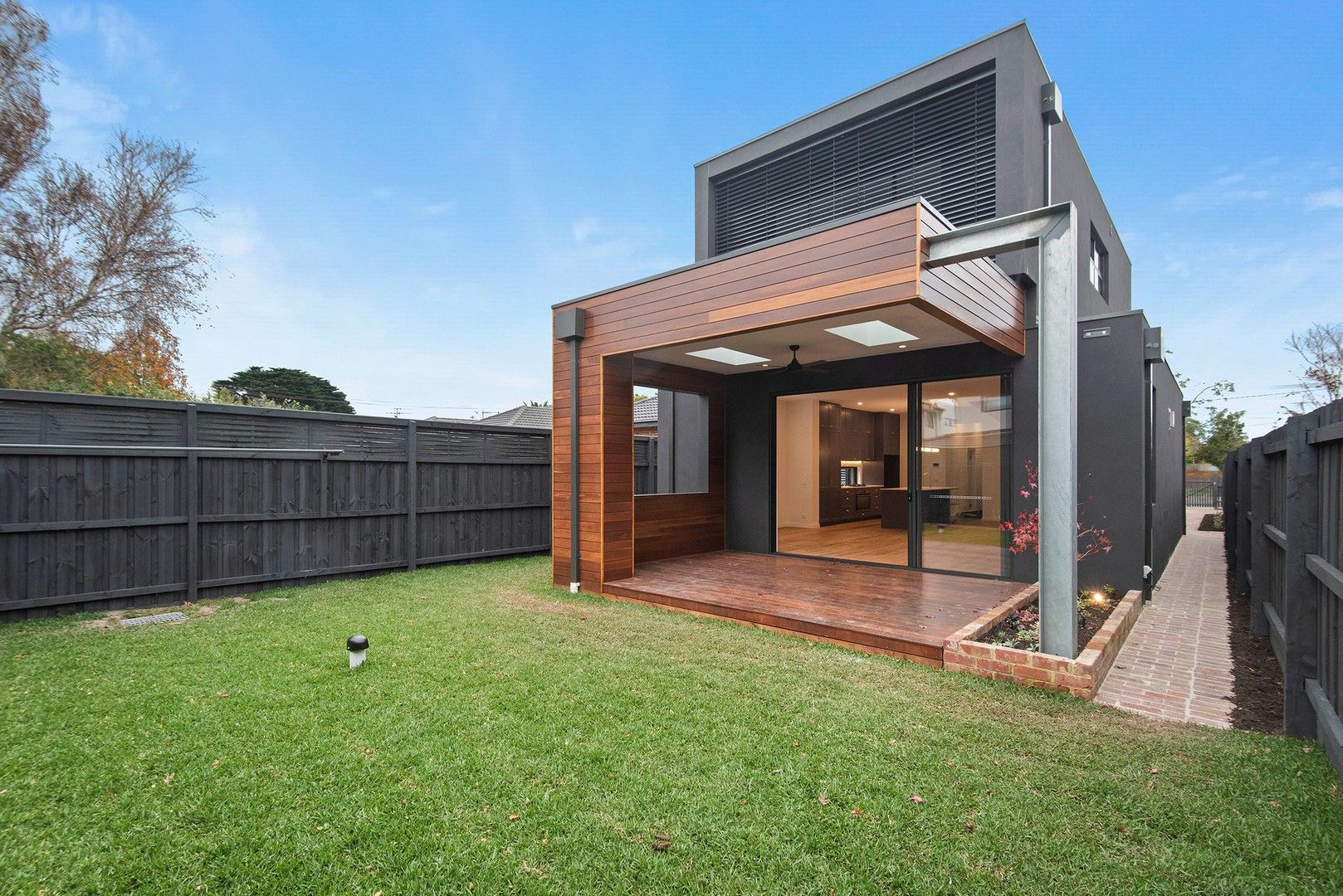 4 bedrooms Semi-Detached in 25 Lygon Street CAULFIELD SOUTH VIC, 3162