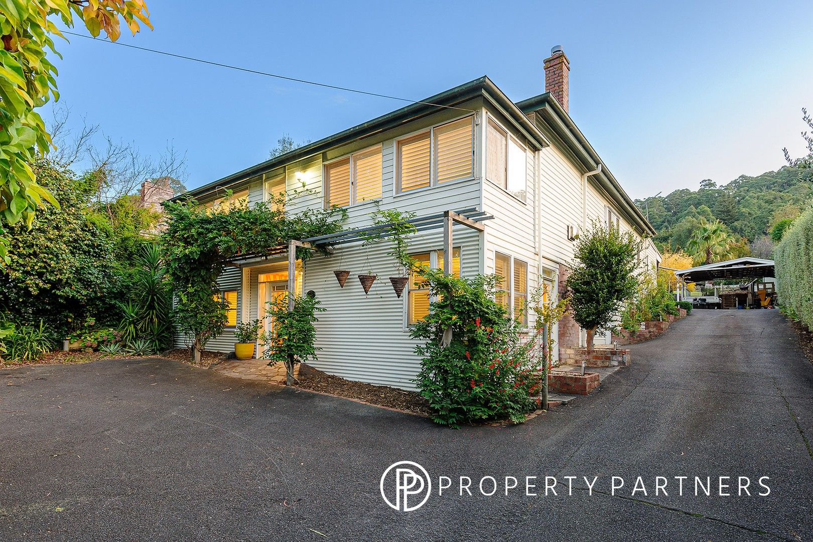 10 La La Avenue, Warburton VIC 3799 Domain