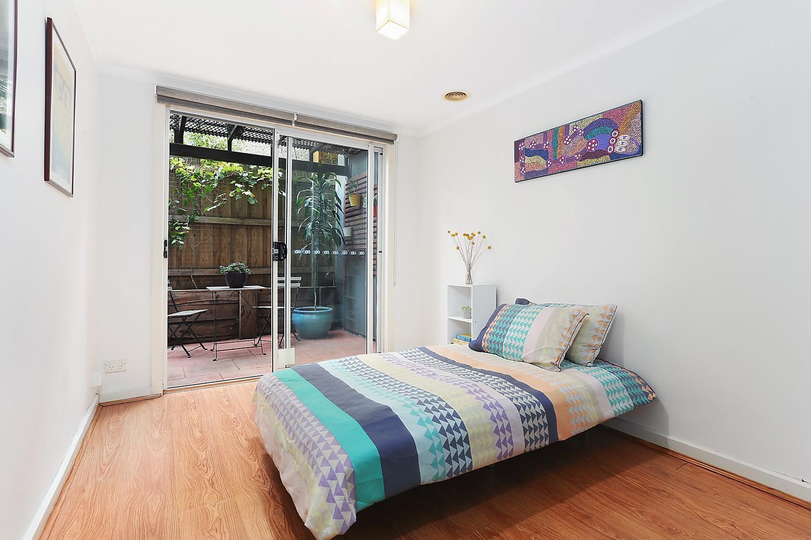 1/162 Inkerman Street, St Kilda VIC 3182, Image 2