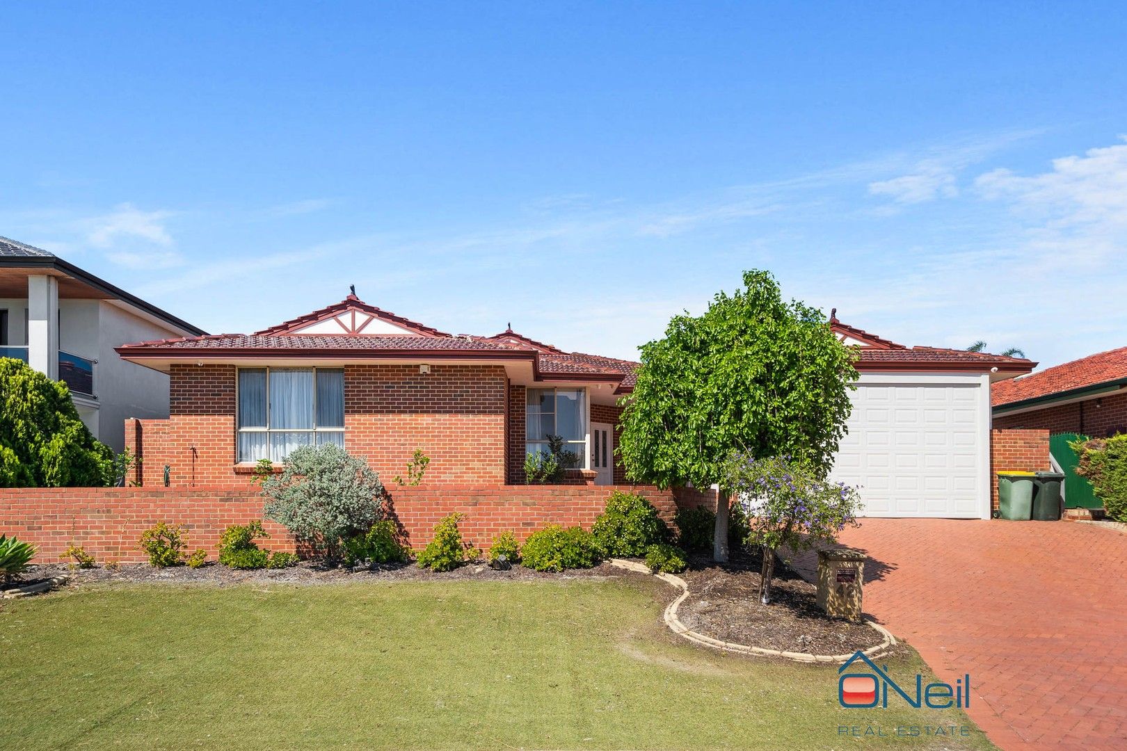 5 bedrooms House in 42 Spyglass Circle CANNING VALE WA, 6155