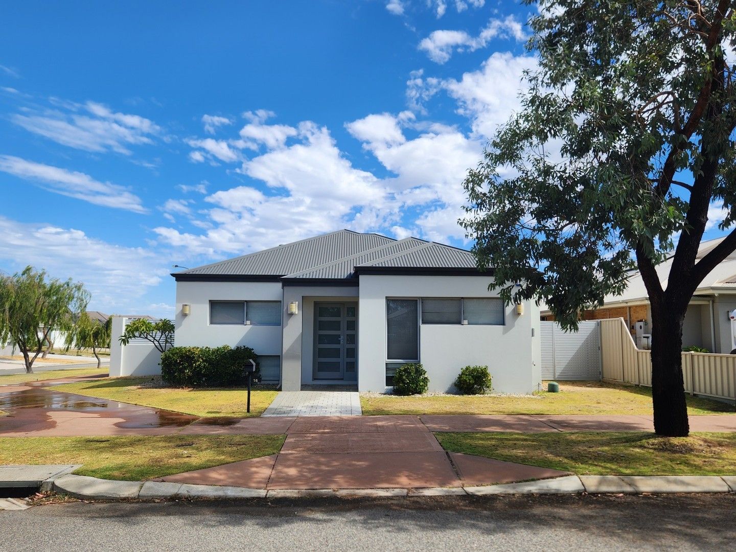 16 Millot Vista, Caversham WA 6055, Image 0