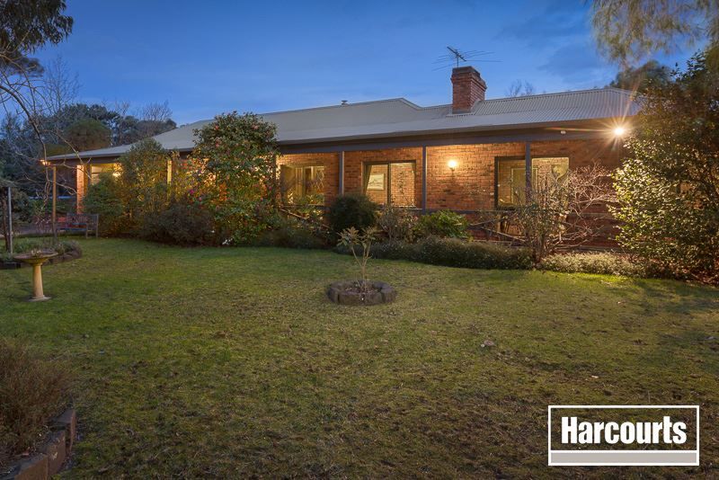 8 Homewood Road, Cranbourne South Property History & Address Research