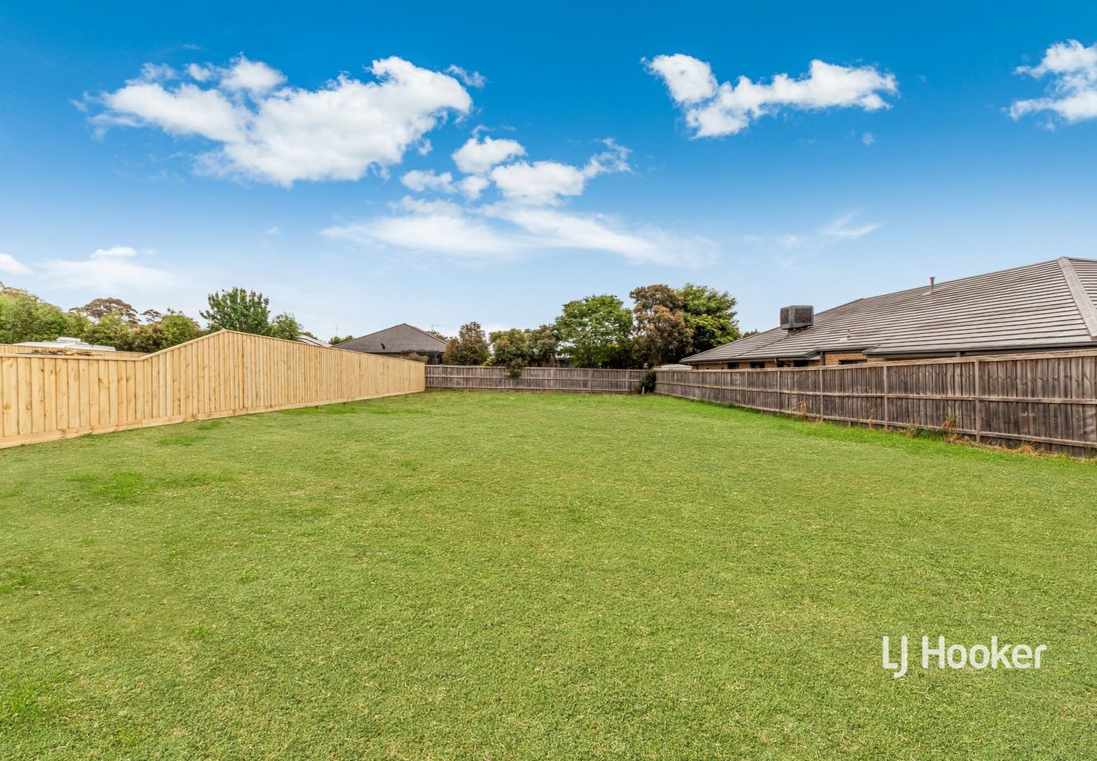 1/14 Yattarna Court, Broadford VIC 3658, Image 2