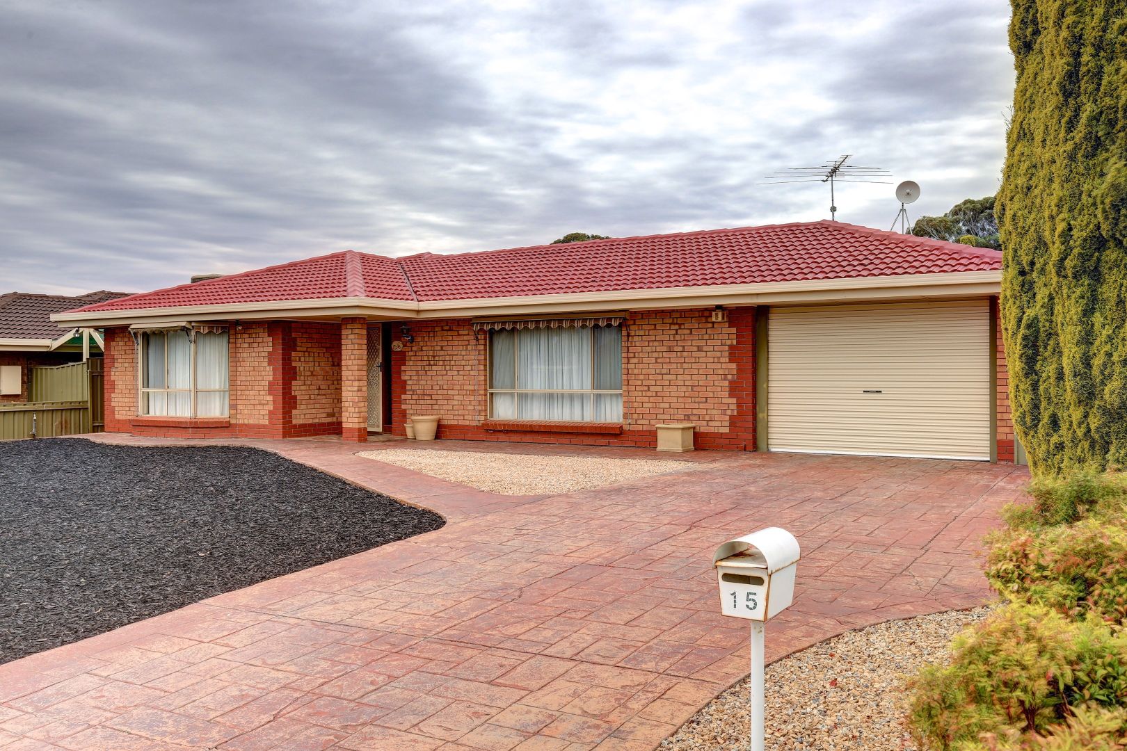 15 Birch Grove, Craigmor Property History & Address Research Domain