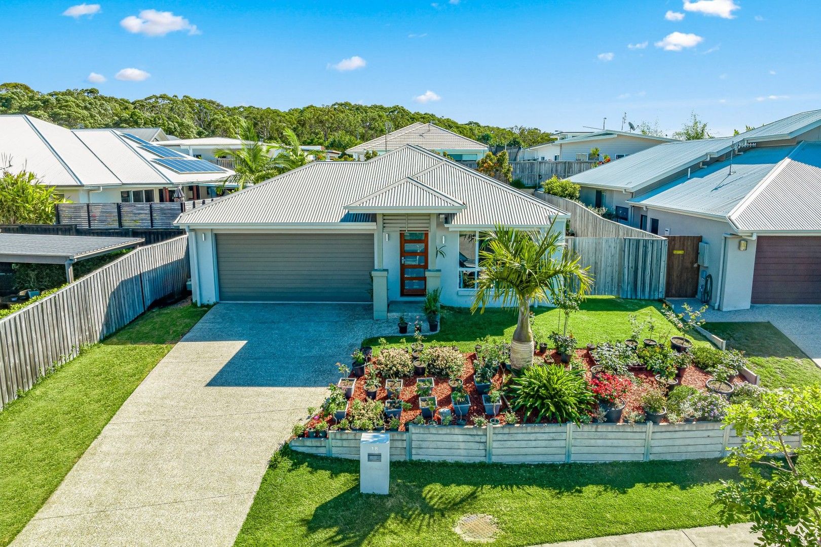 5 bedrooms House in 18 Newport Street PEREGIAN BEACH QLD, 4573