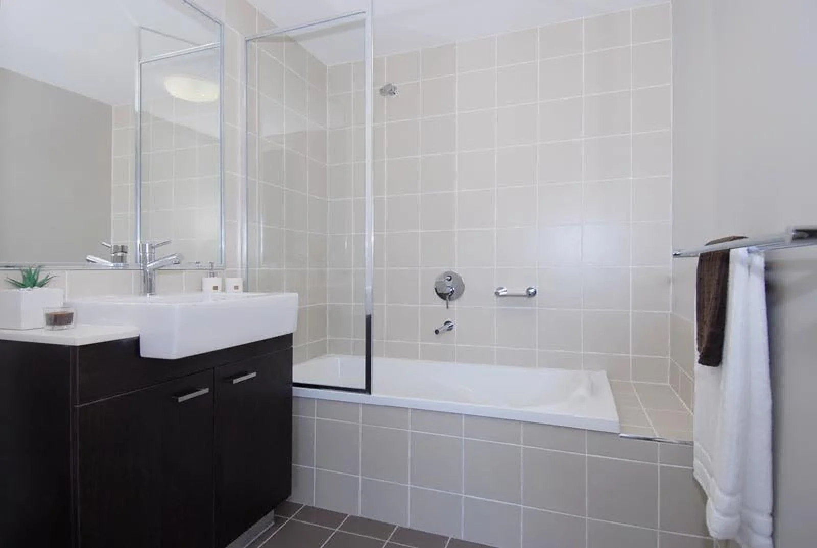 Additional image 16 of ID:21159254/521-525 Varley Street, Yorkeys Knob QLD 4878