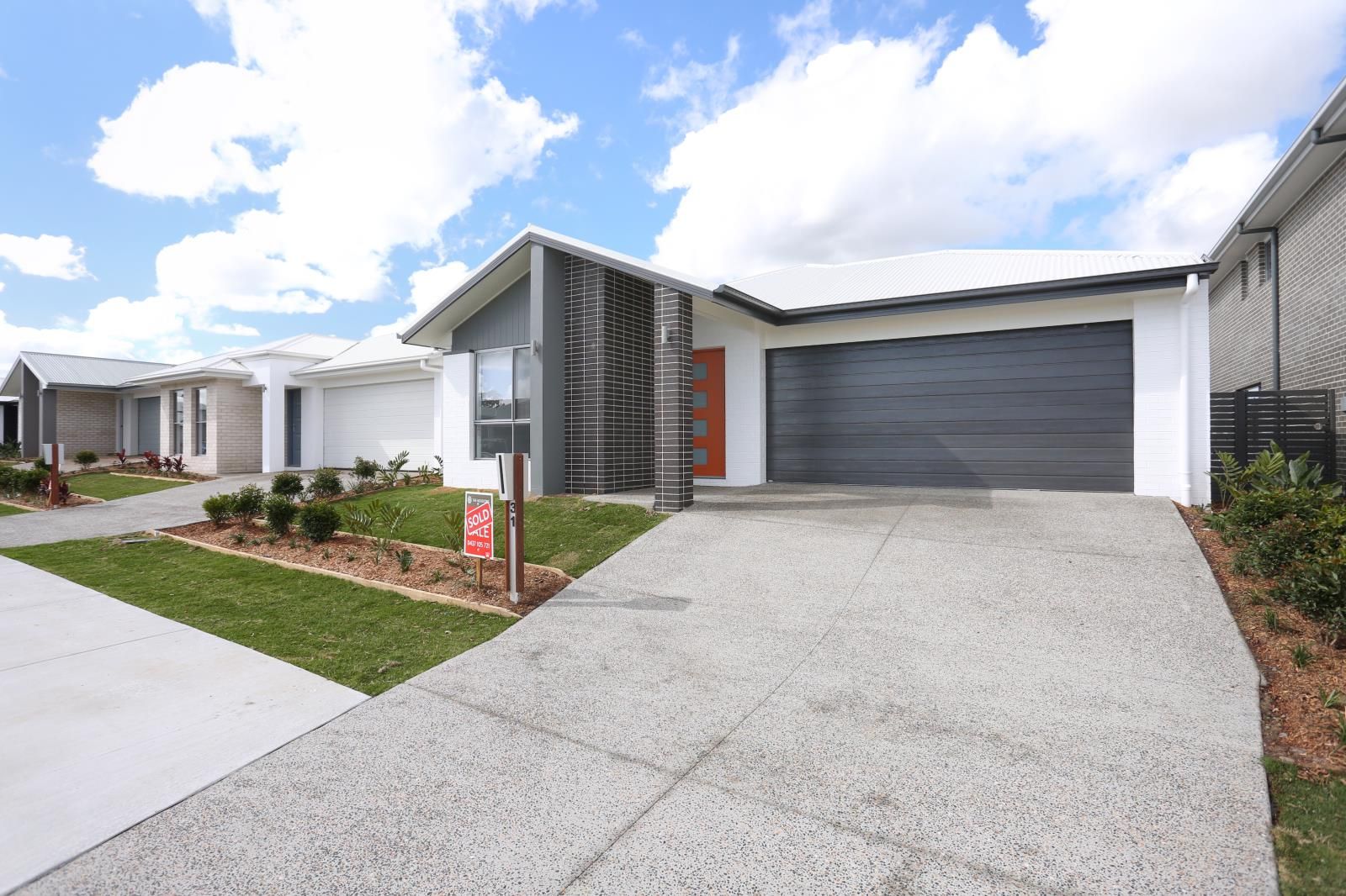 4 bedrooms House in 31 Meadows Boulevard STRATHPINE QLD, 4500