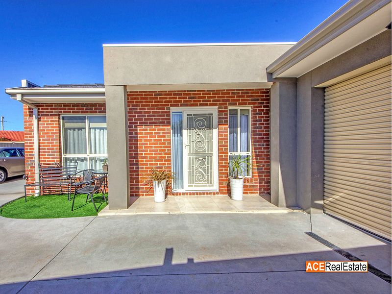 2/124 Shane Avenue, SEABROOK VIC 3028, Image 1