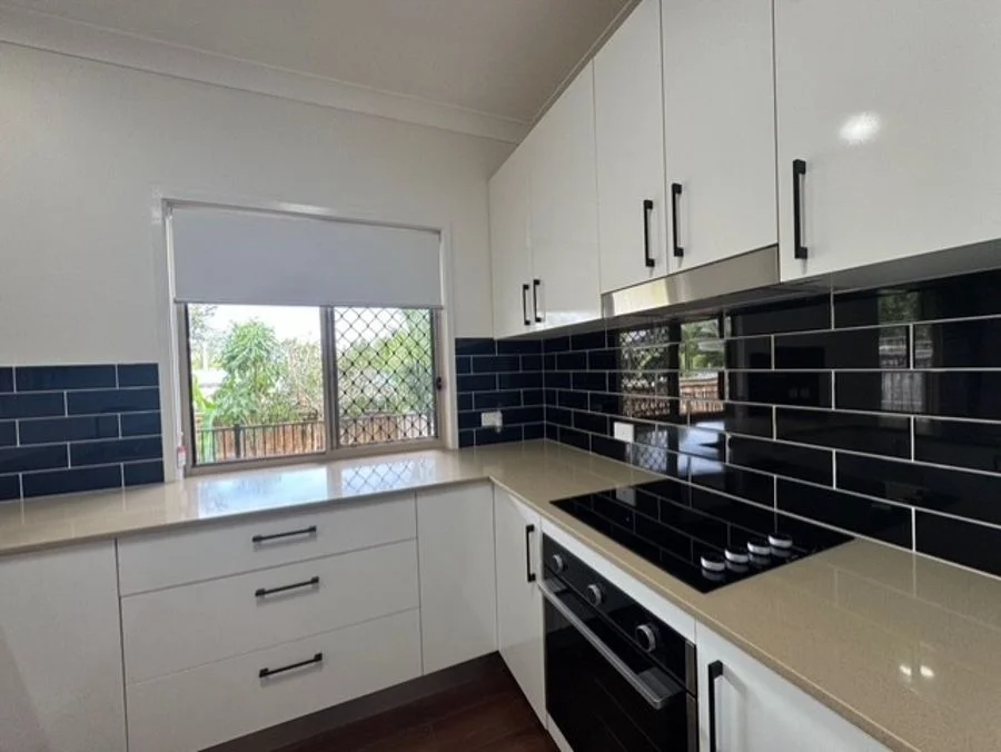 Additional image 5 of 2/18 Fourth Avenue, Labrador QLD 4215