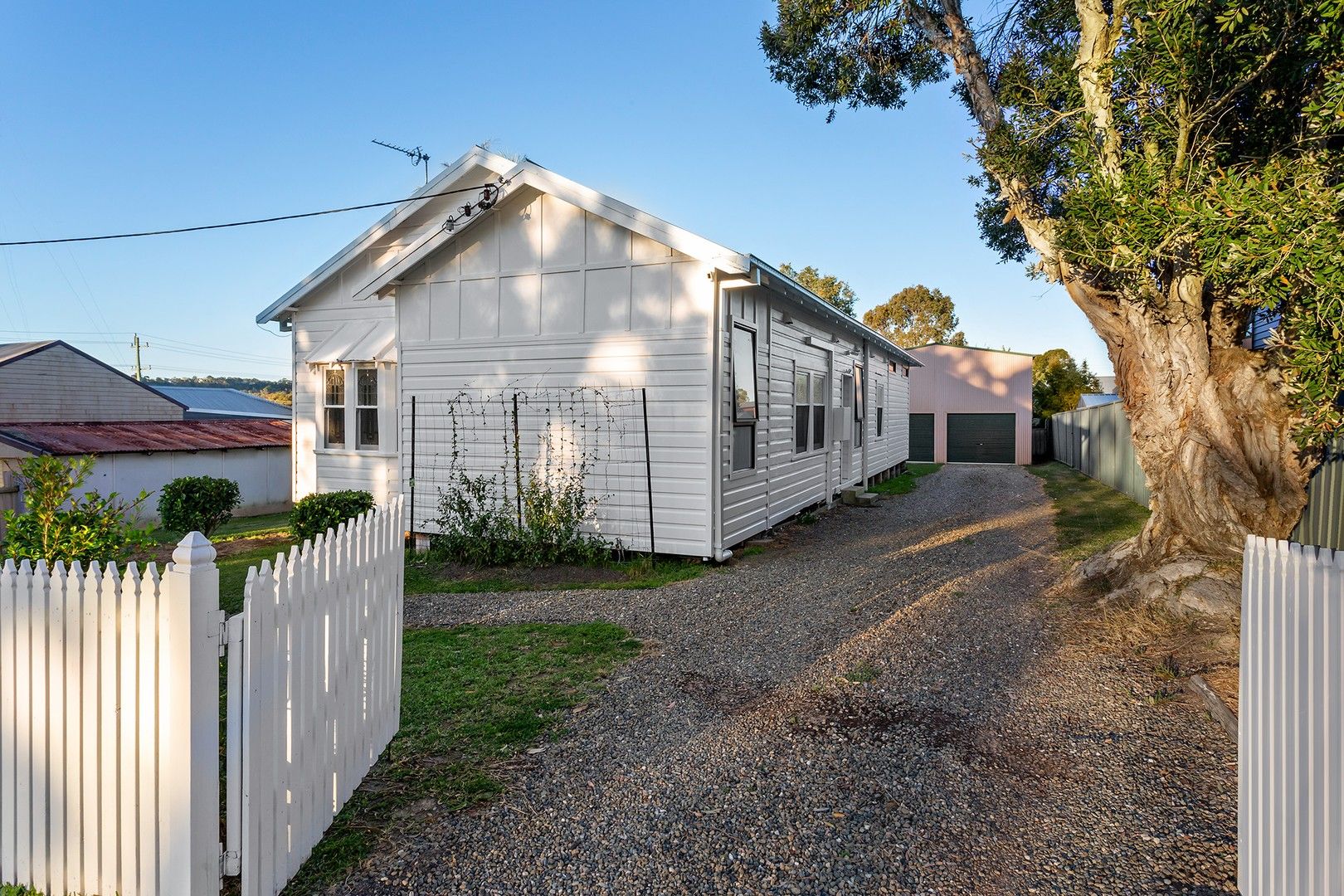 4 bedrooms House in 46 First  Street CARDIFF SOUTH NSW, 2285