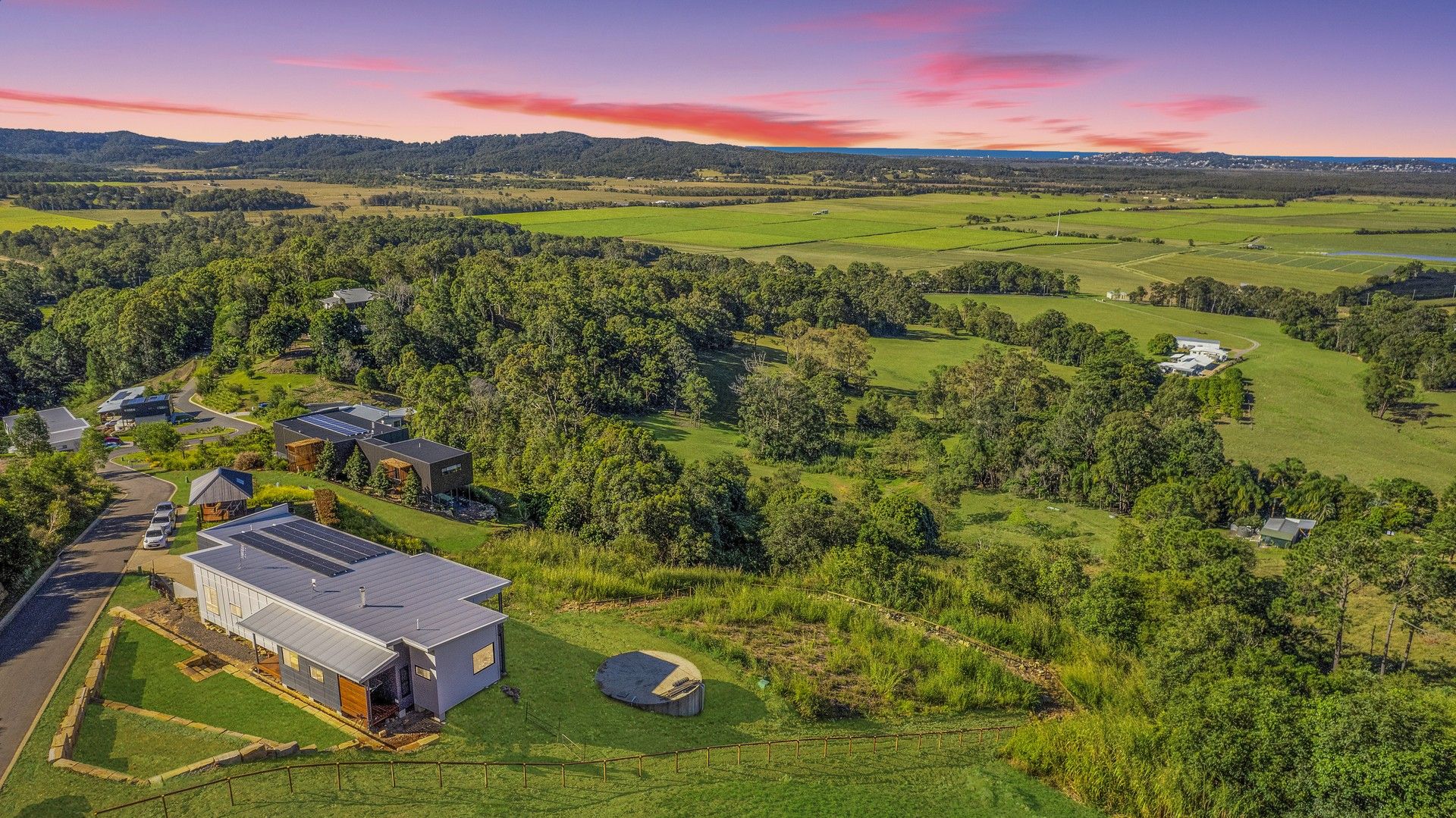 5 bedrooms House in 39 Atmosphere Place VALDORA QLD, 4561