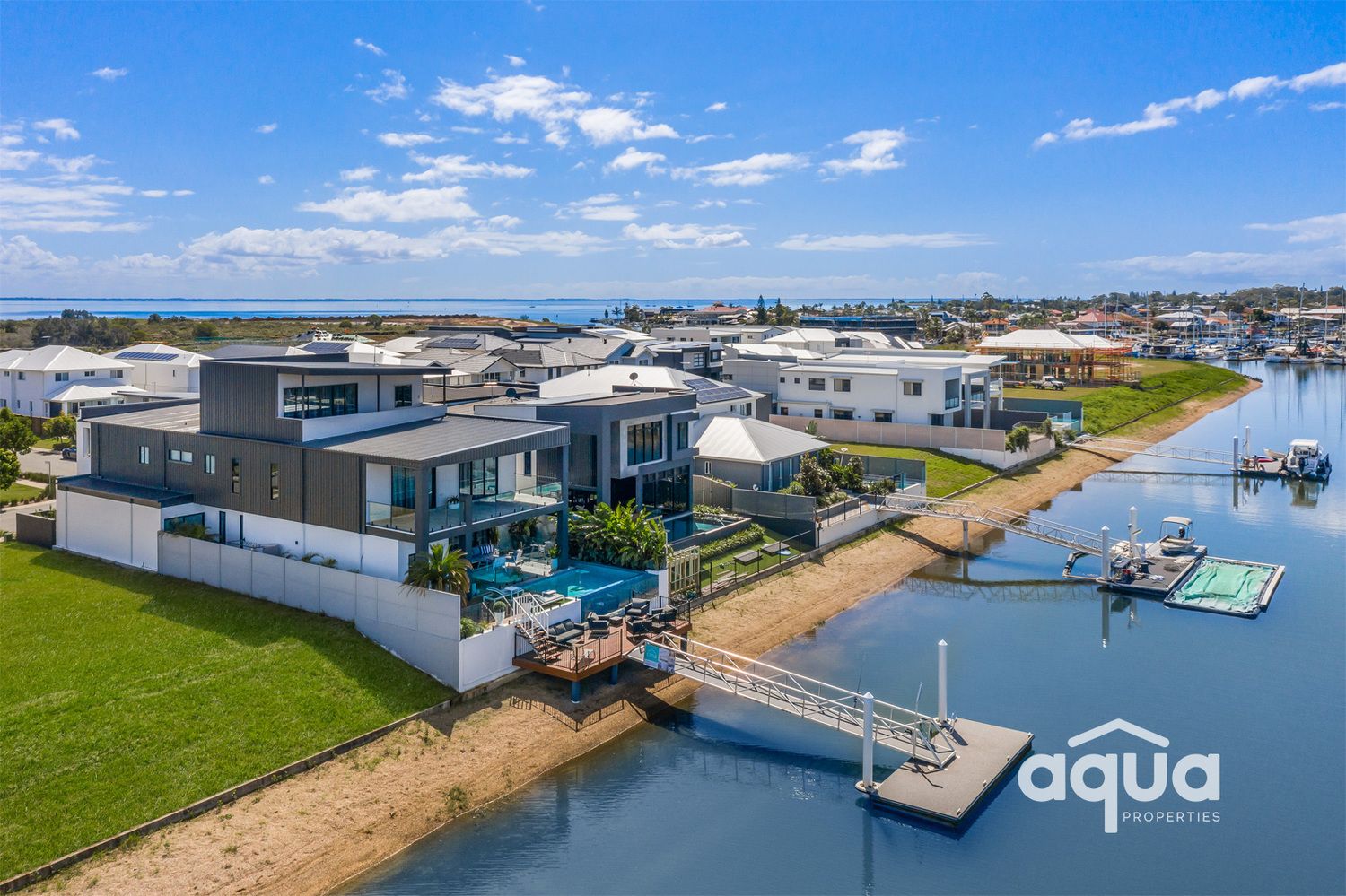 139 Quay Circuit, Newport QLD 4020, Image 2