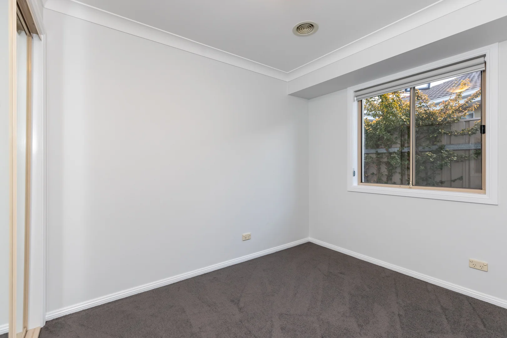 Additional image 5 of 95 Yentoo Drive, Glenfield Park NSW 2650