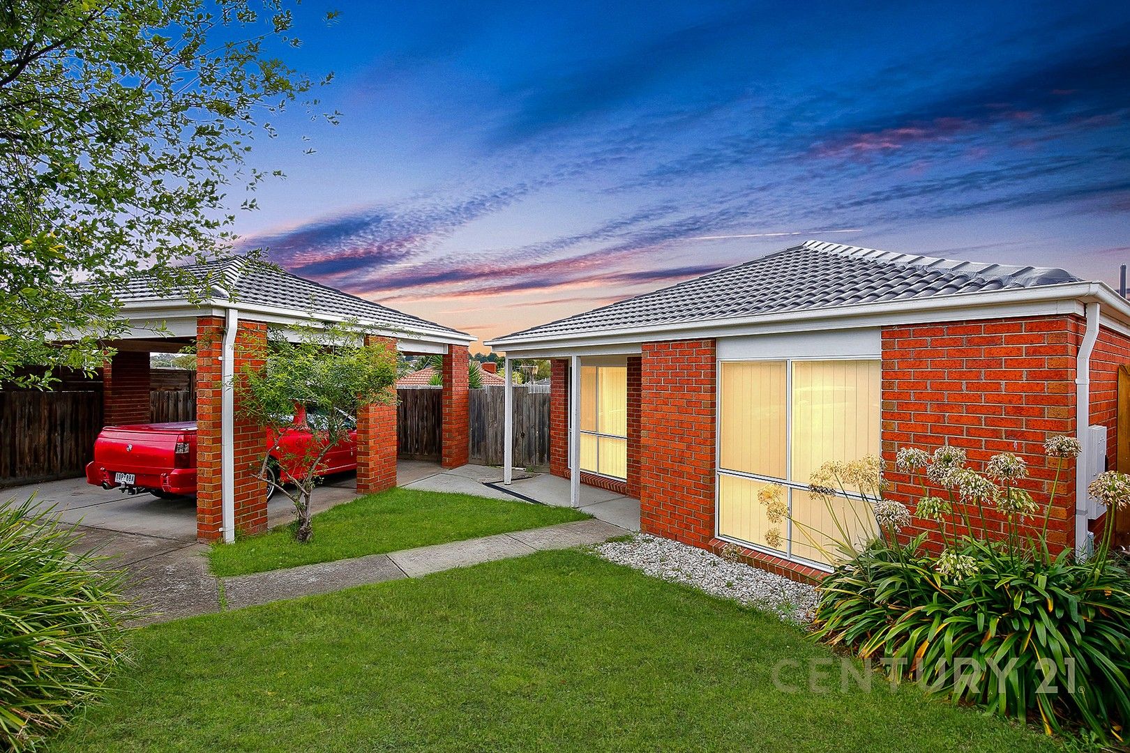 4 bedrooms House in 2 Breydon Place HAMPTON PARK VIC, 3976