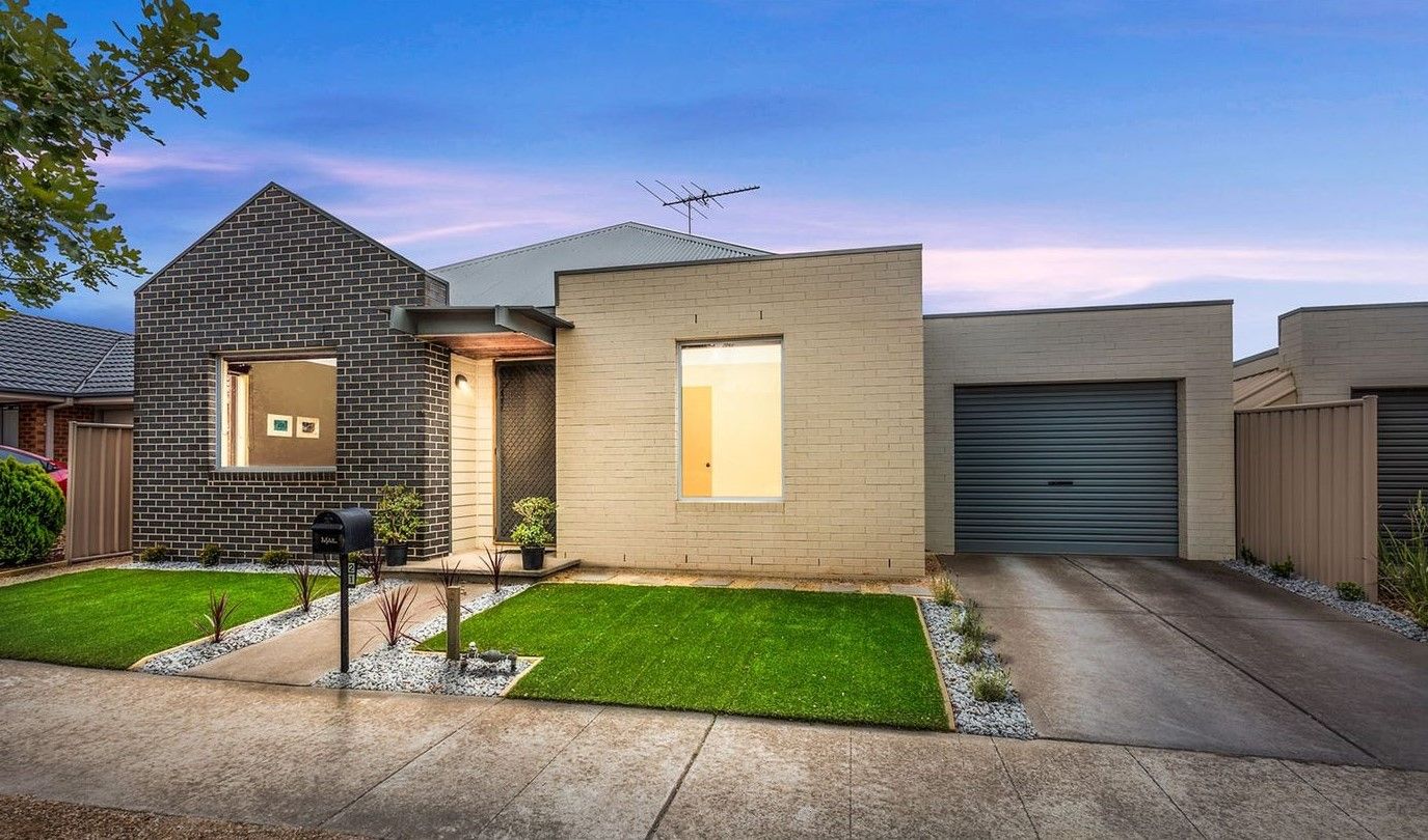 2 bedrooms House in 21 Gisborne Way CAROLINE SPRINGS VIC, 3023